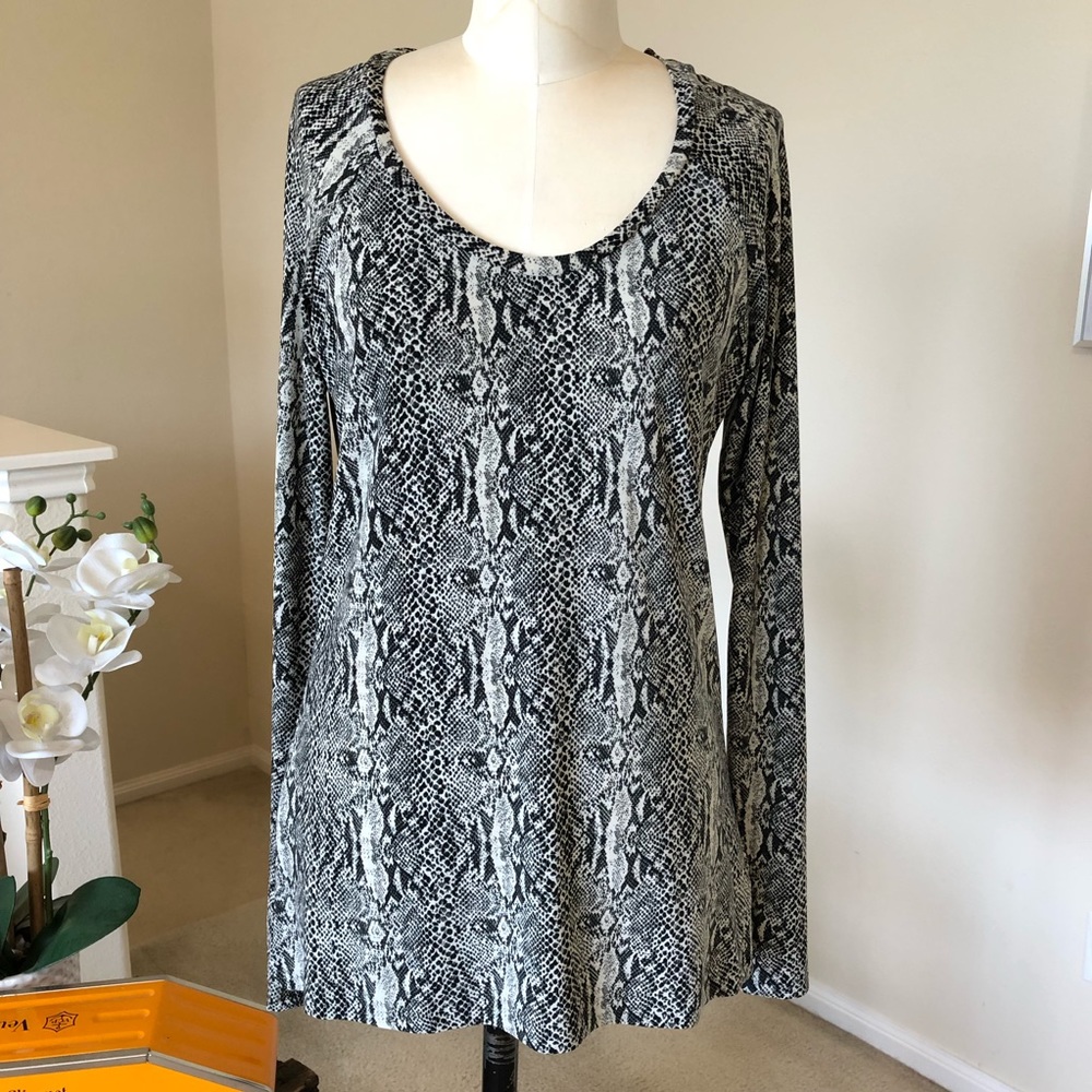 NORMA KAMALI gray python long sleeve knit top